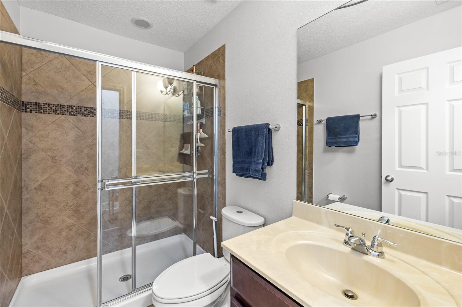 Image 24 of 40 For 11816 Angle Pond Avenue