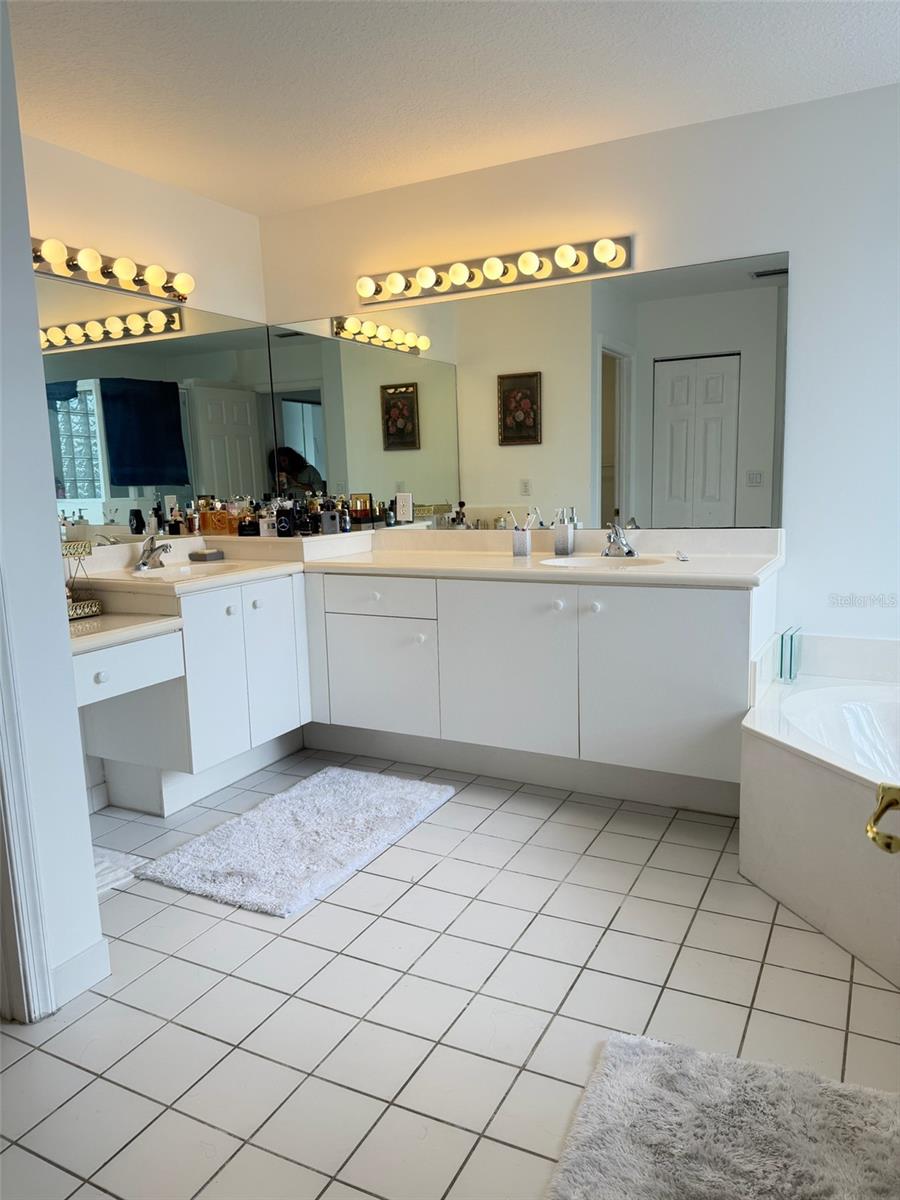 Image 11 of 29 For 16223 15th Street