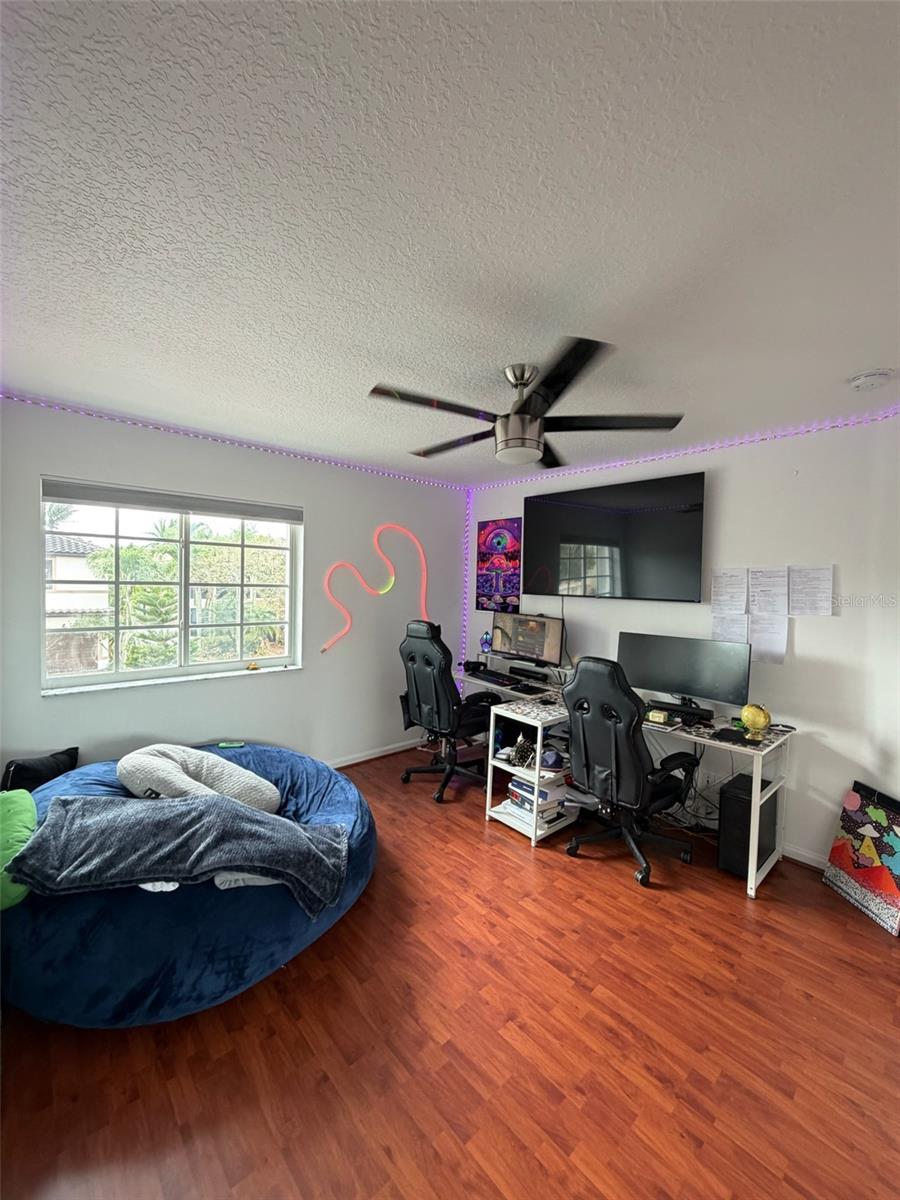 Image 23 of 29 For 16223 15th Street