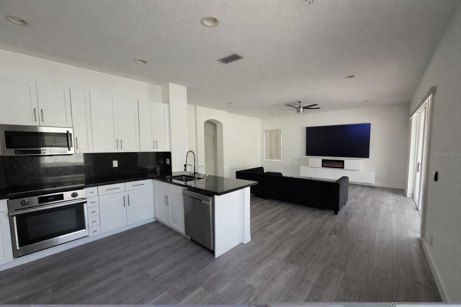 Image 5 of 29 For 16223 15th Street