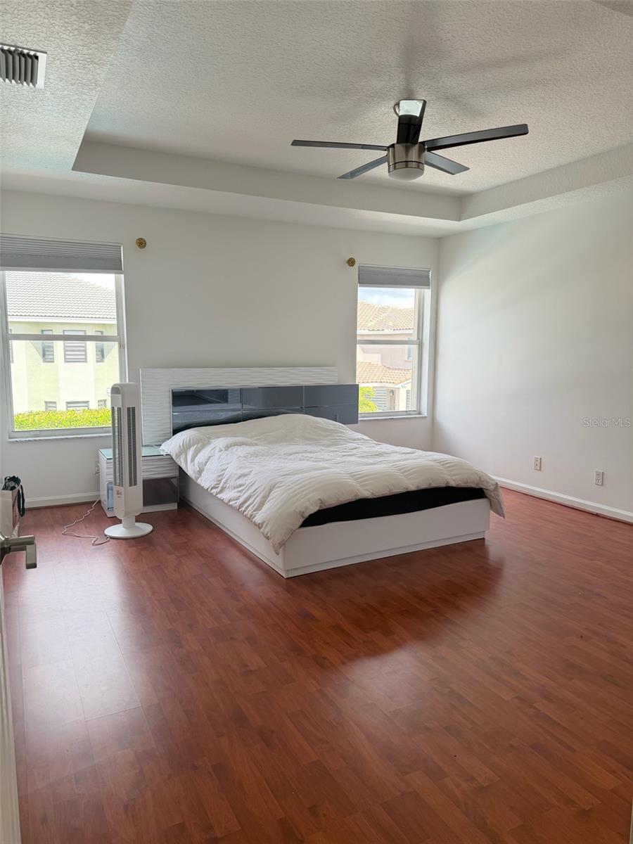 Image 9 of 29 For 16223 15th Street