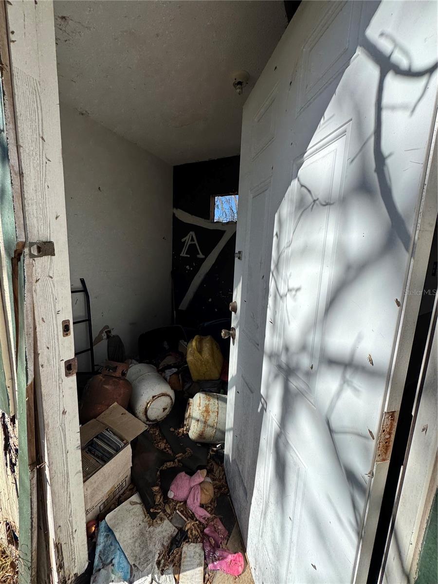 Image 15 of 26 For 8921 Hammock Loop