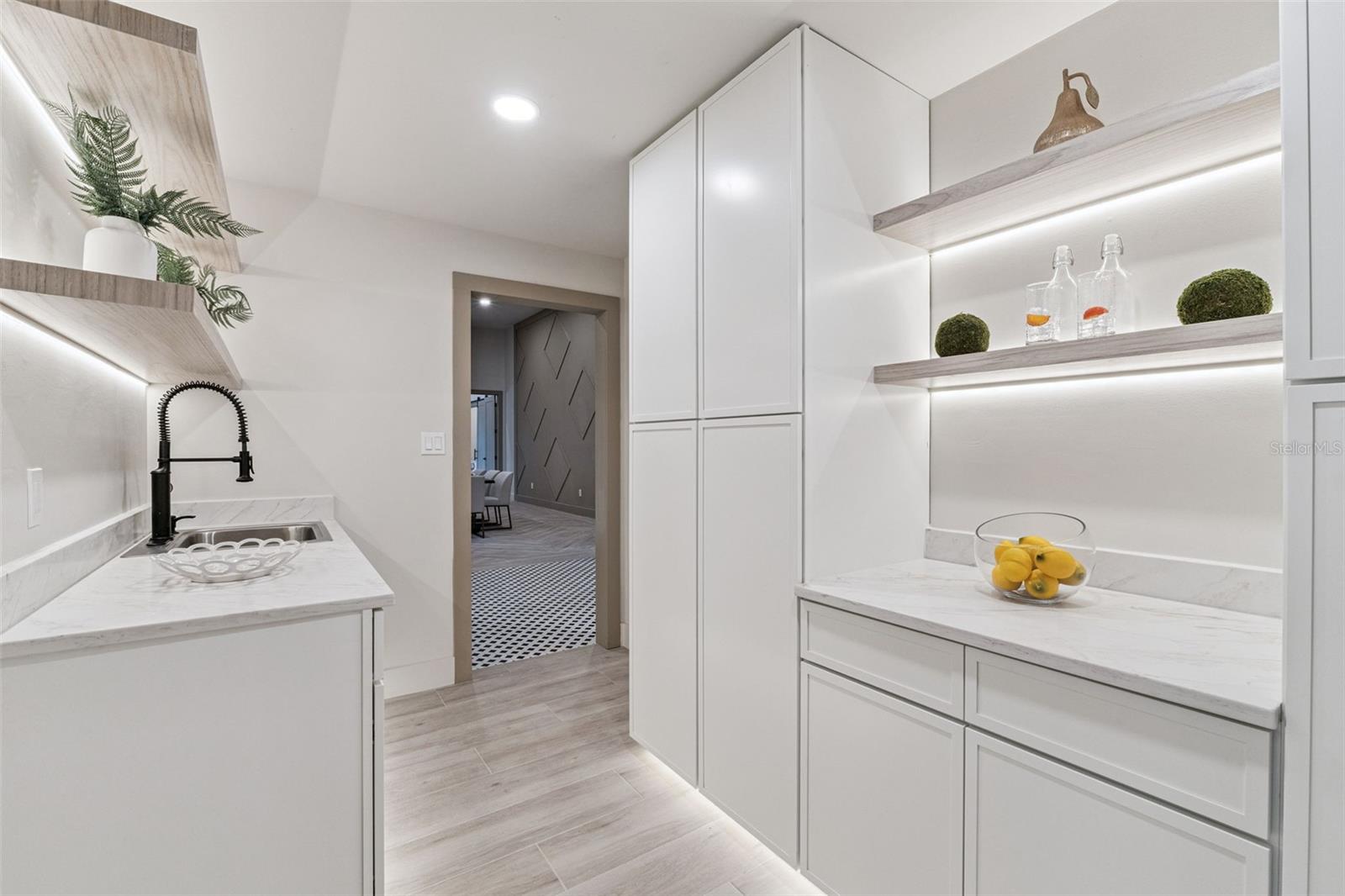 Image 15 of 58 For 1447 Bird Road