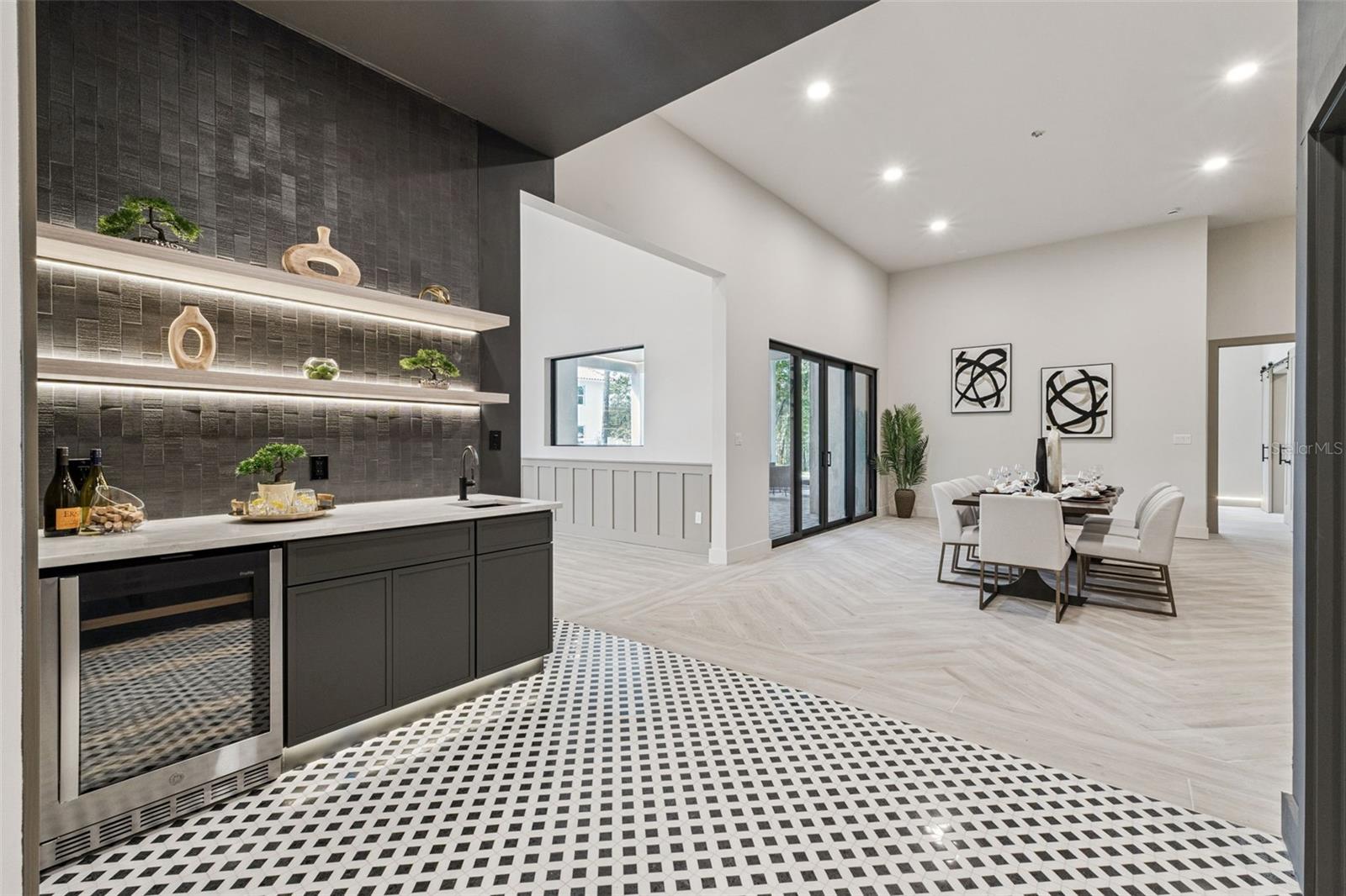 Image 17 of 58 For 1447 Bird Road