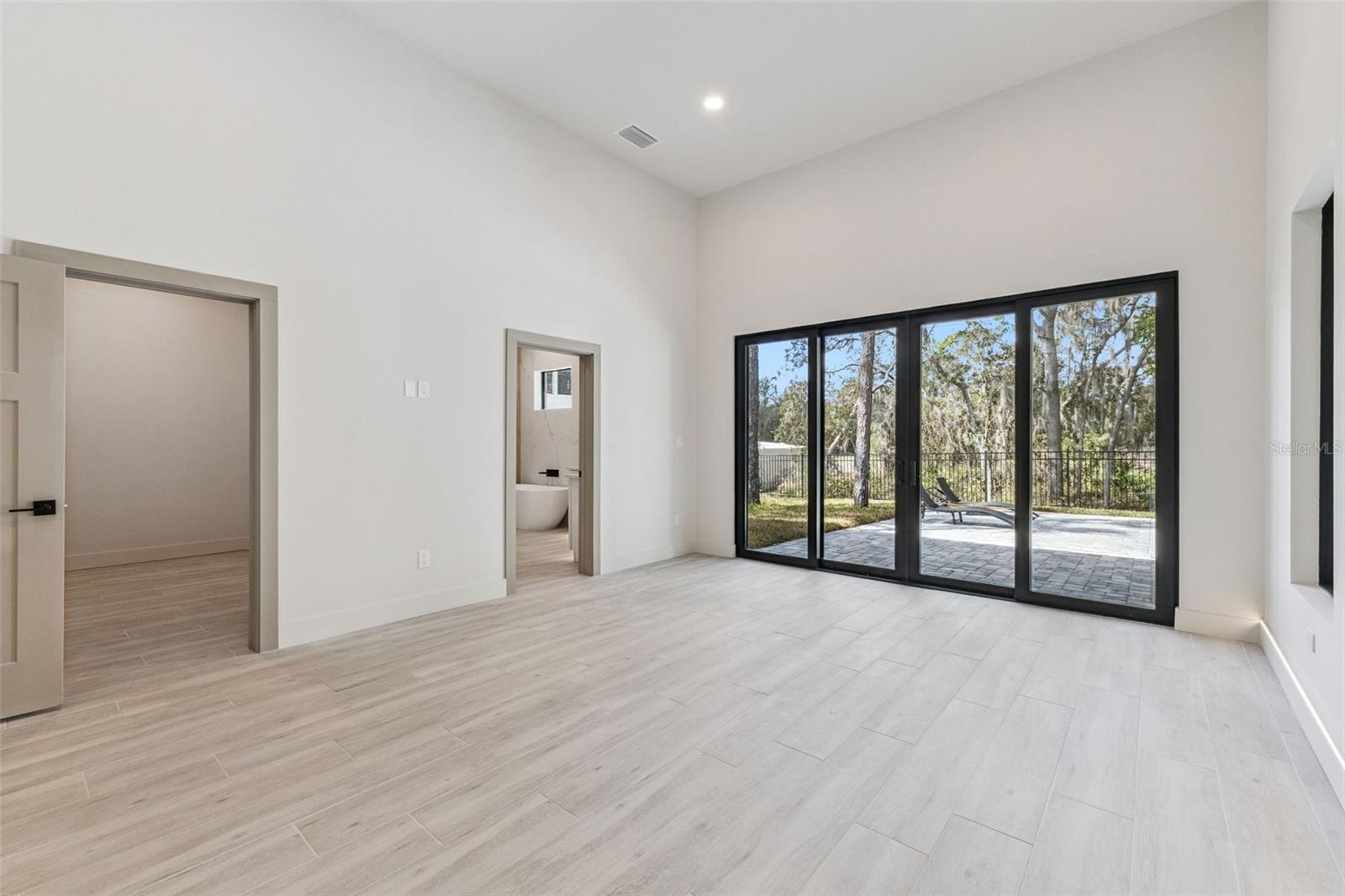 Image 26 of 58 For 1447 Bird Road