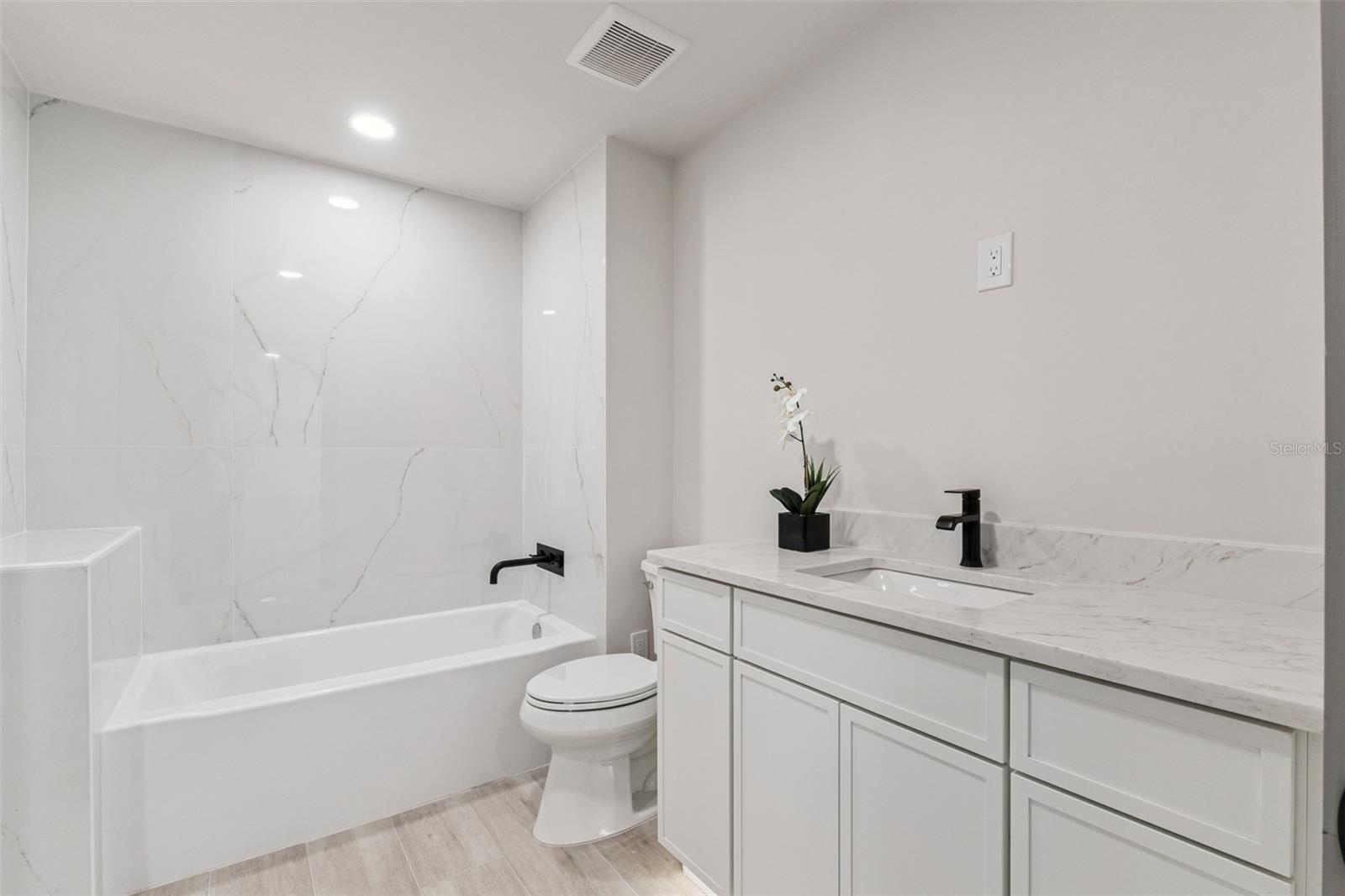 Image 30 of 58 For 1447 Bird Road