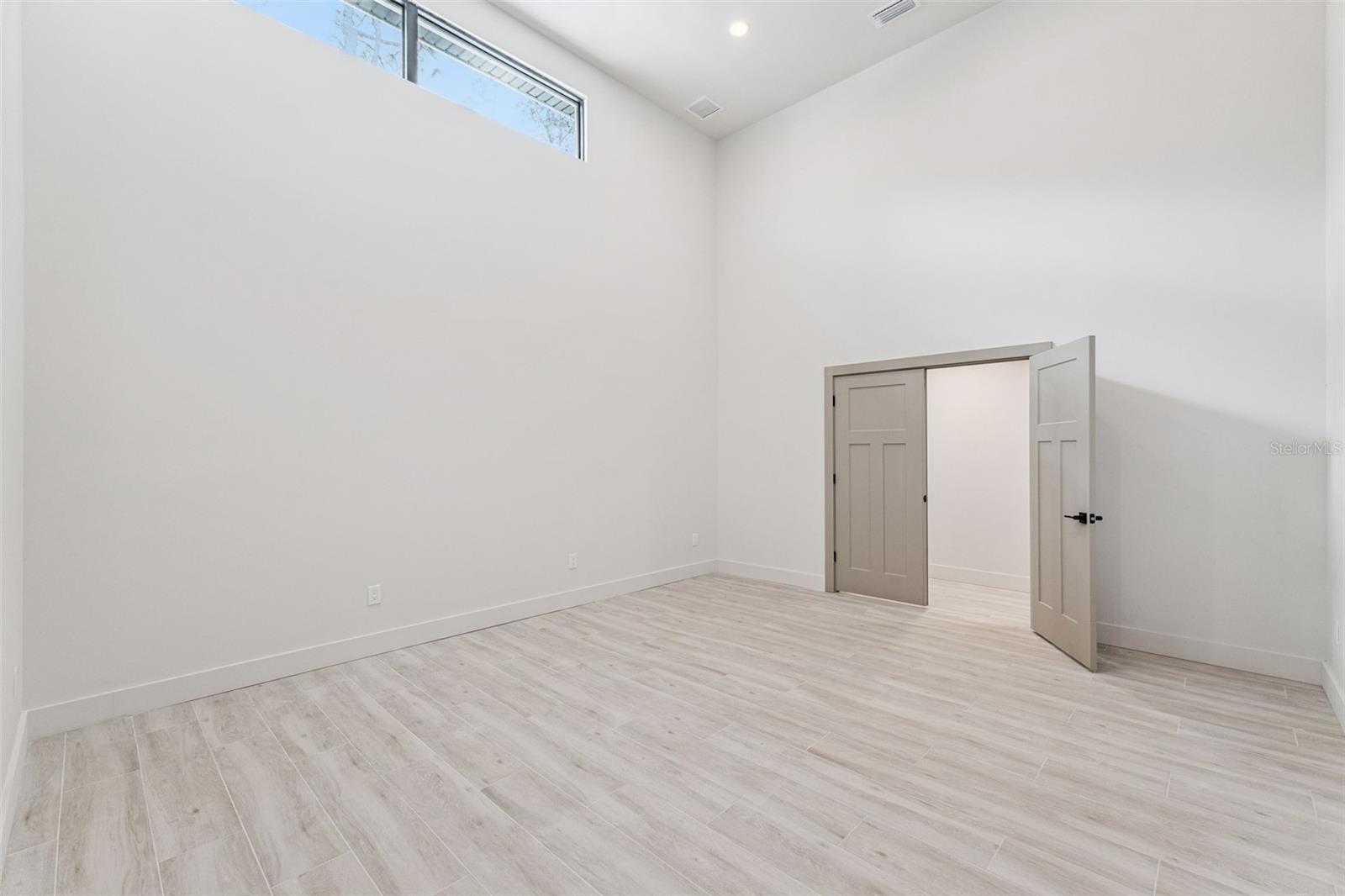 Image 40 of 58 For 1447 Bird Road