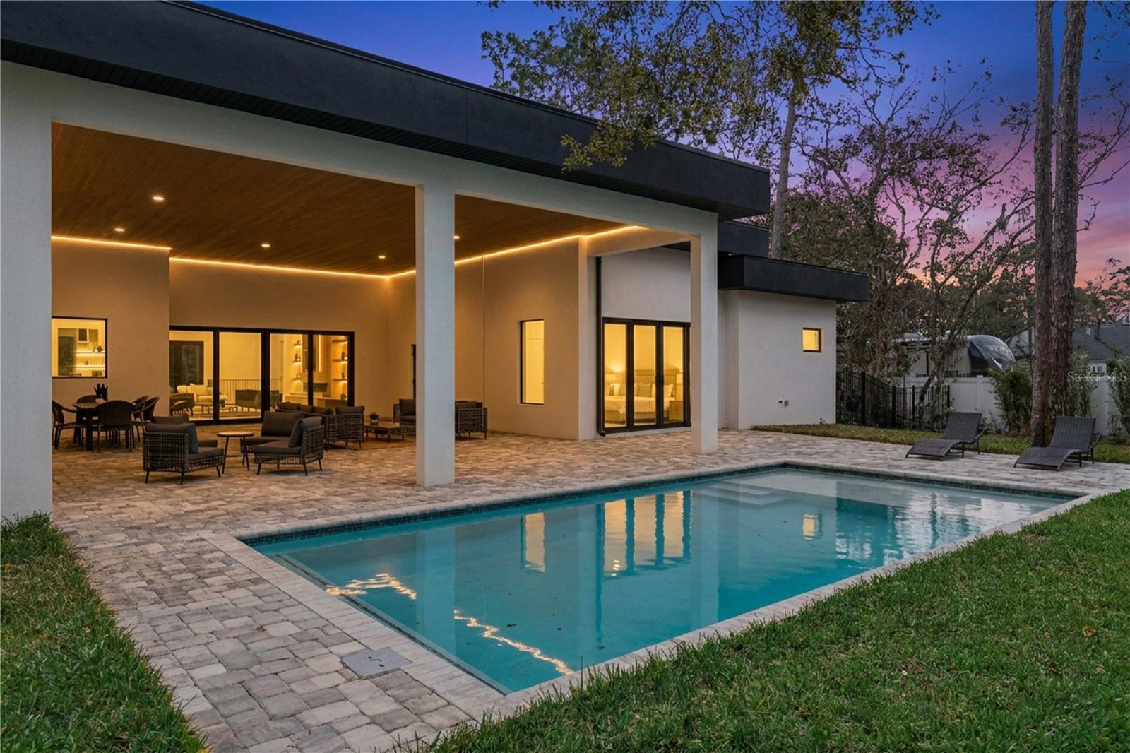 Image 50 of 58 For 1447 Bird Road