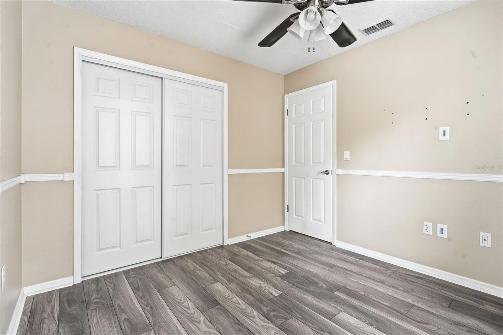 Image 20 of 37 For 2201 Coach House Boulevard 208