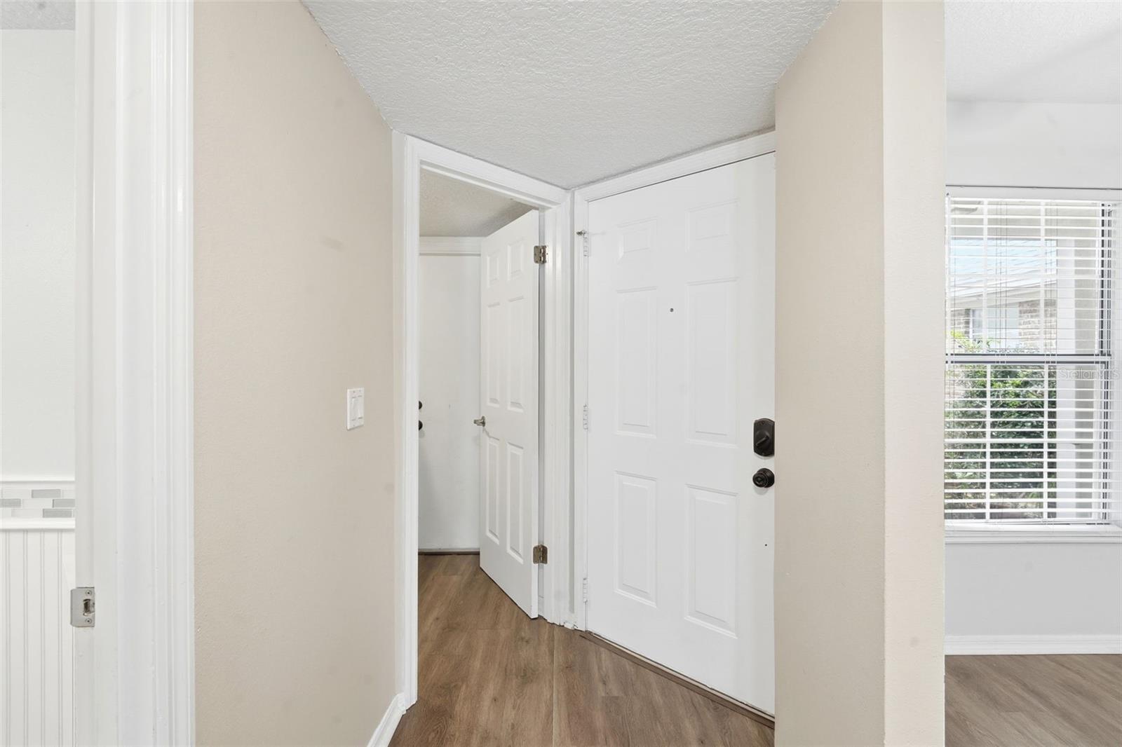 Image 31 of 37 For 2201 Coach House Boulevard 208