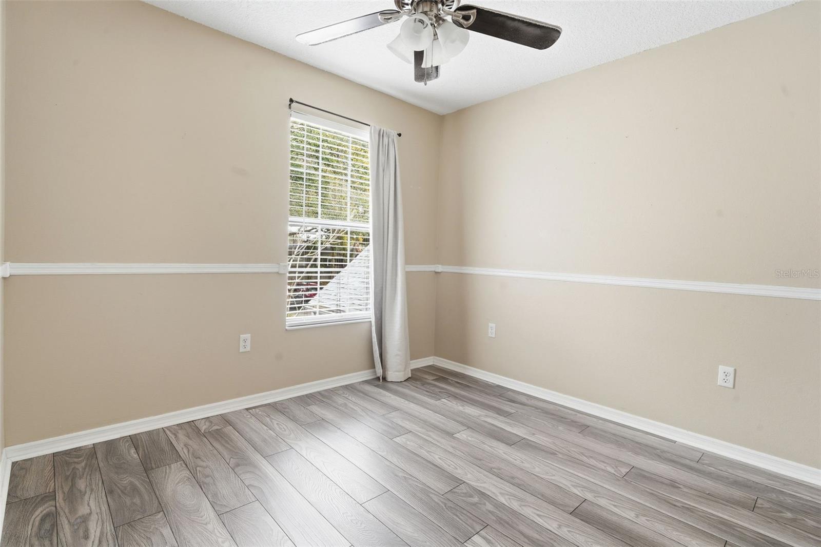 Image 35 of 37 For 2201 Coach House Boulevard 208