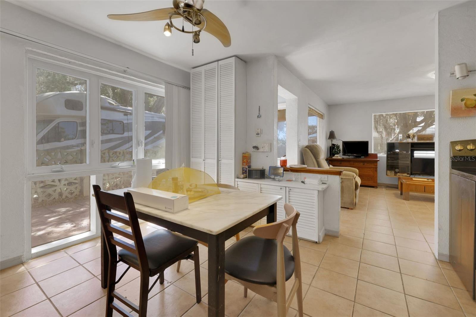 Image 10 of 50 For 410 Acacia Circle