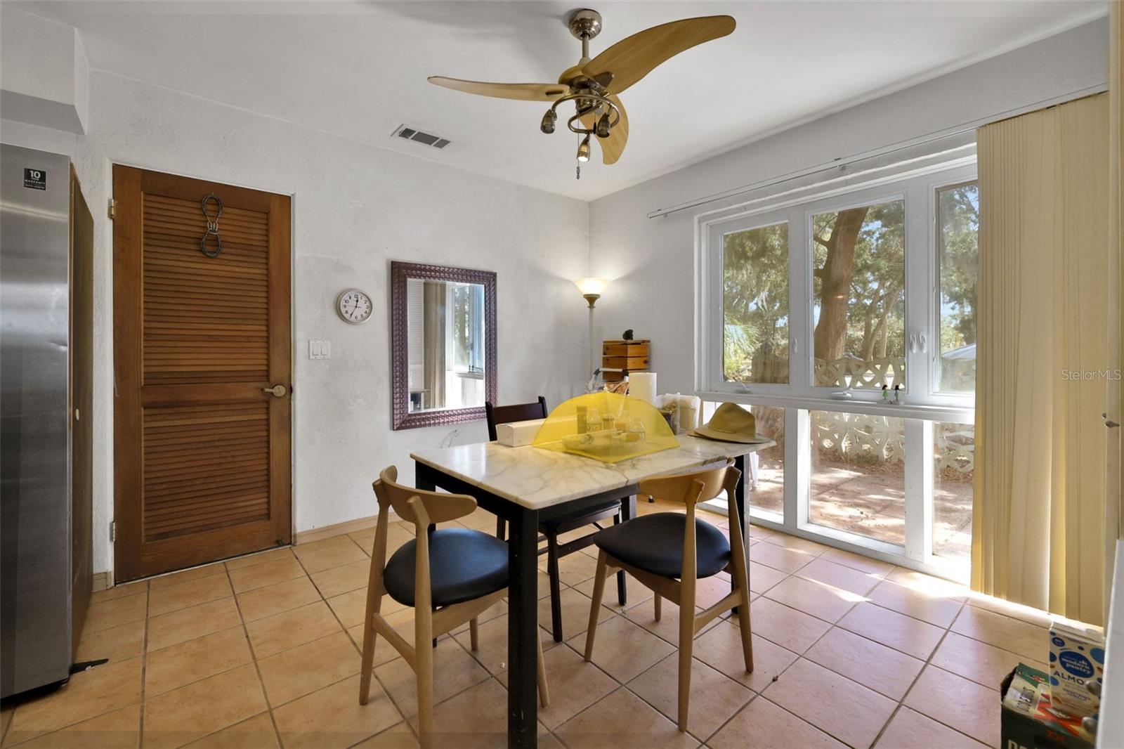 Image 11 of 50 For 410 Acacia Circle