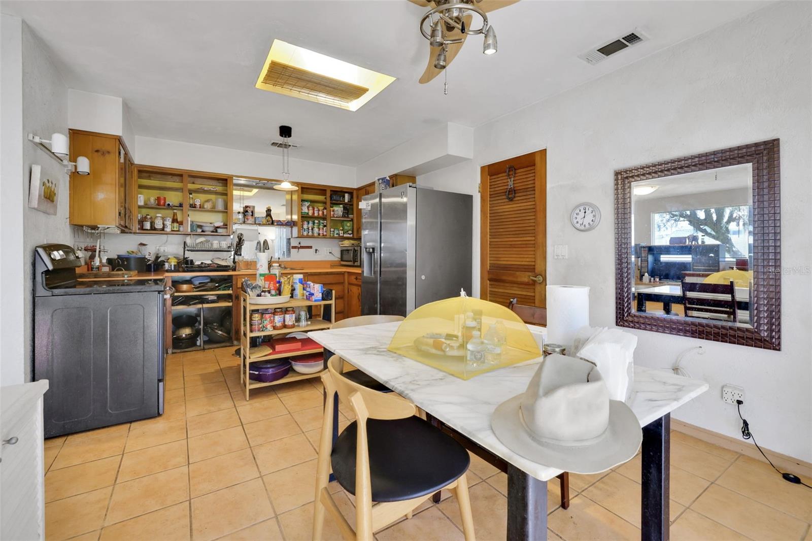 Image 16 of 50 For 410 Acacia Circle