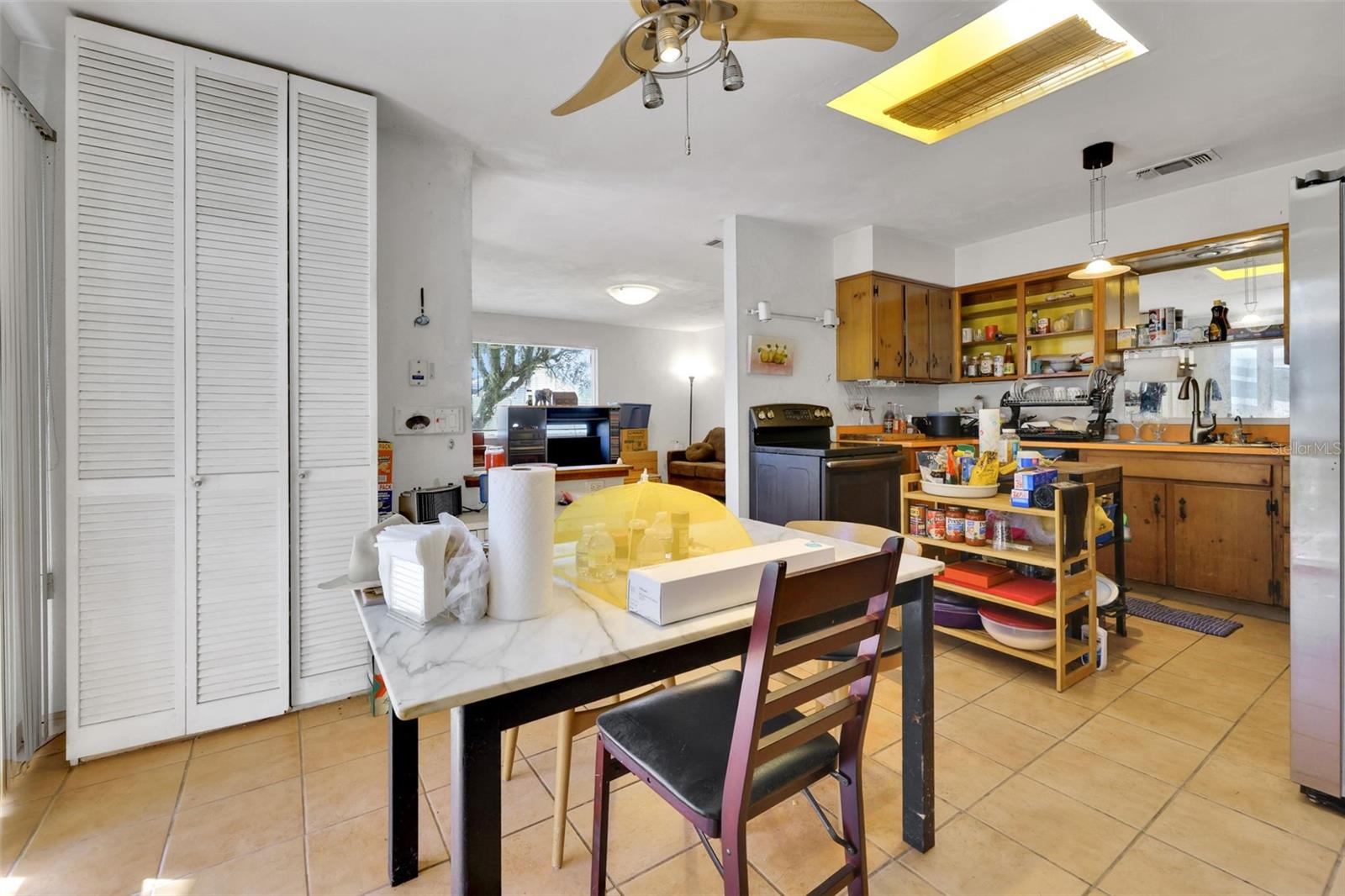 Image 17 of 50 For 410 Acacia Circle