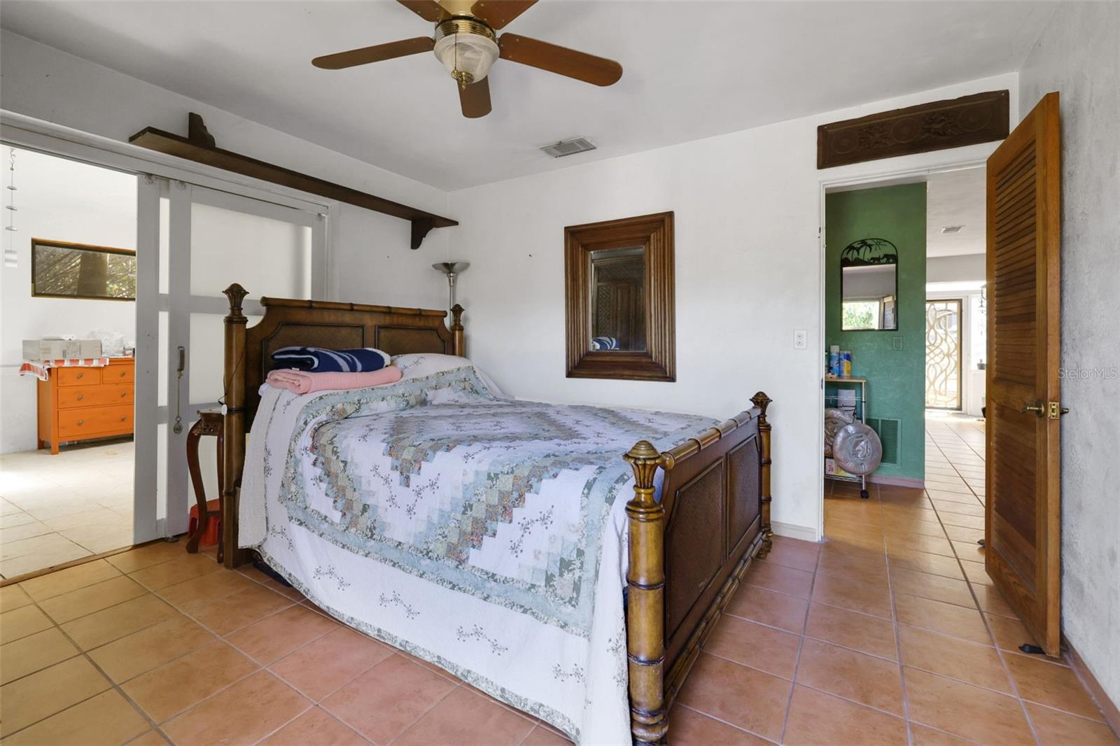 Image 24 of 50 For 410 Acacia Circle