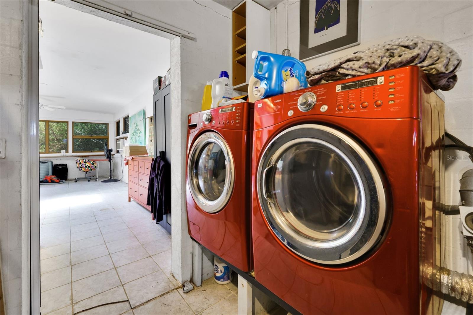 Image 29 of 50 For 410 Acacia Circle