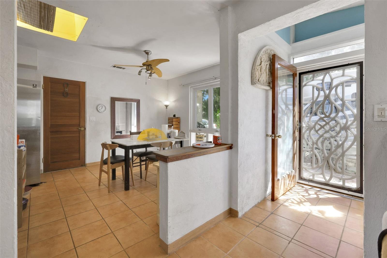 Image 5 of 50 For 410 Acacia Circle