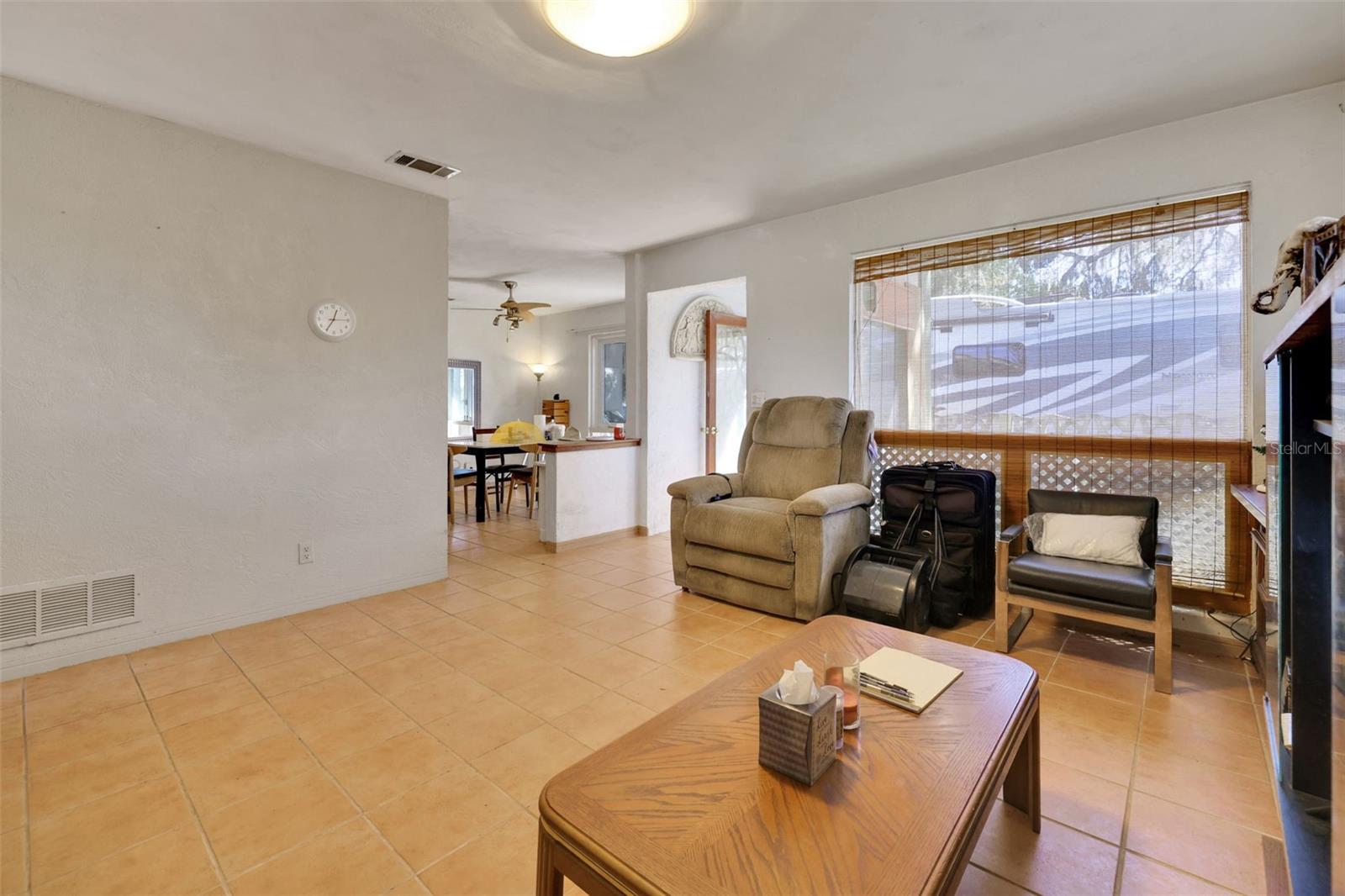 Image 6 of 50 For 410 Acacia Circle