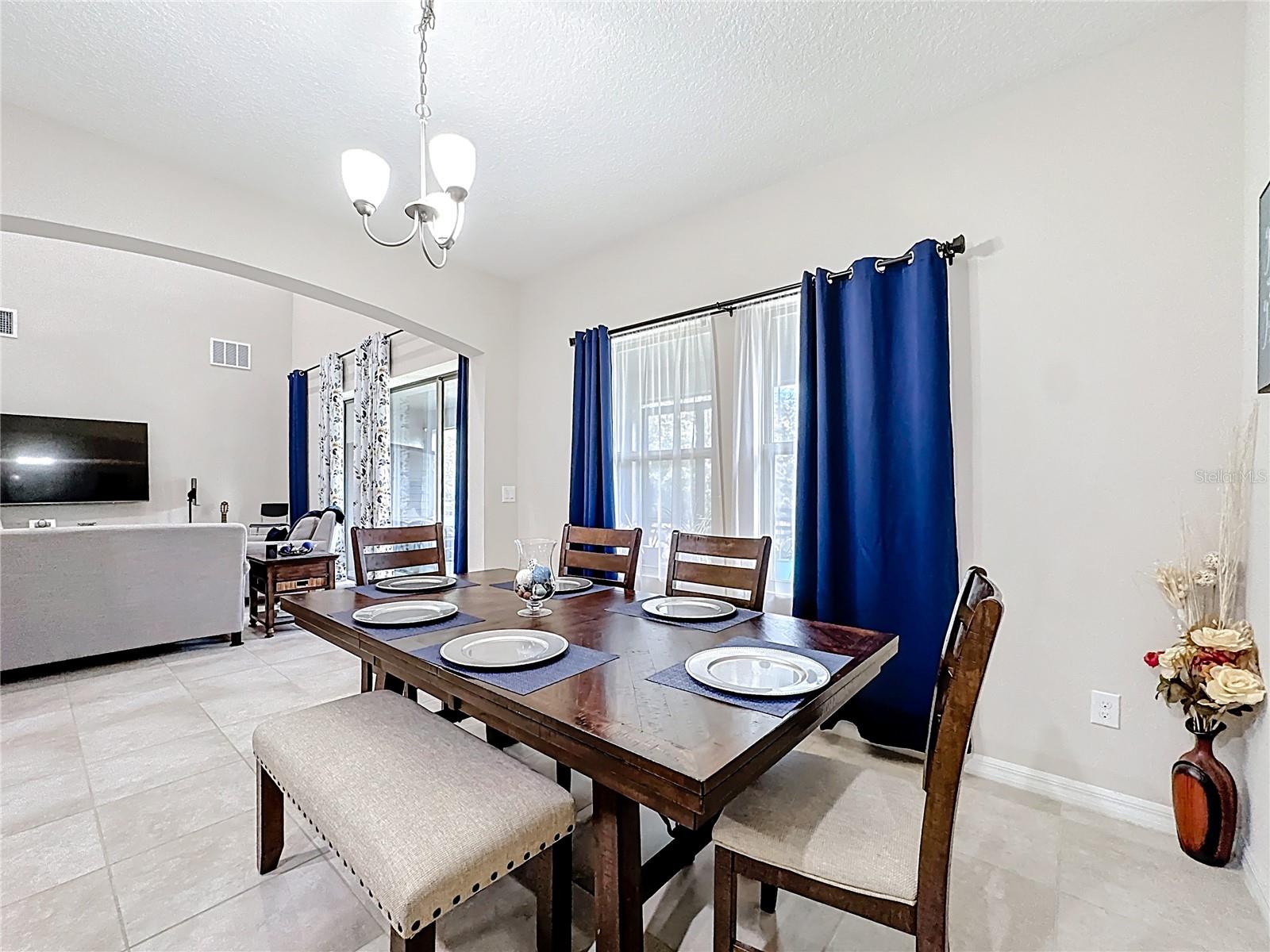 Image 30 of 100 For 539 Timbervale Trail