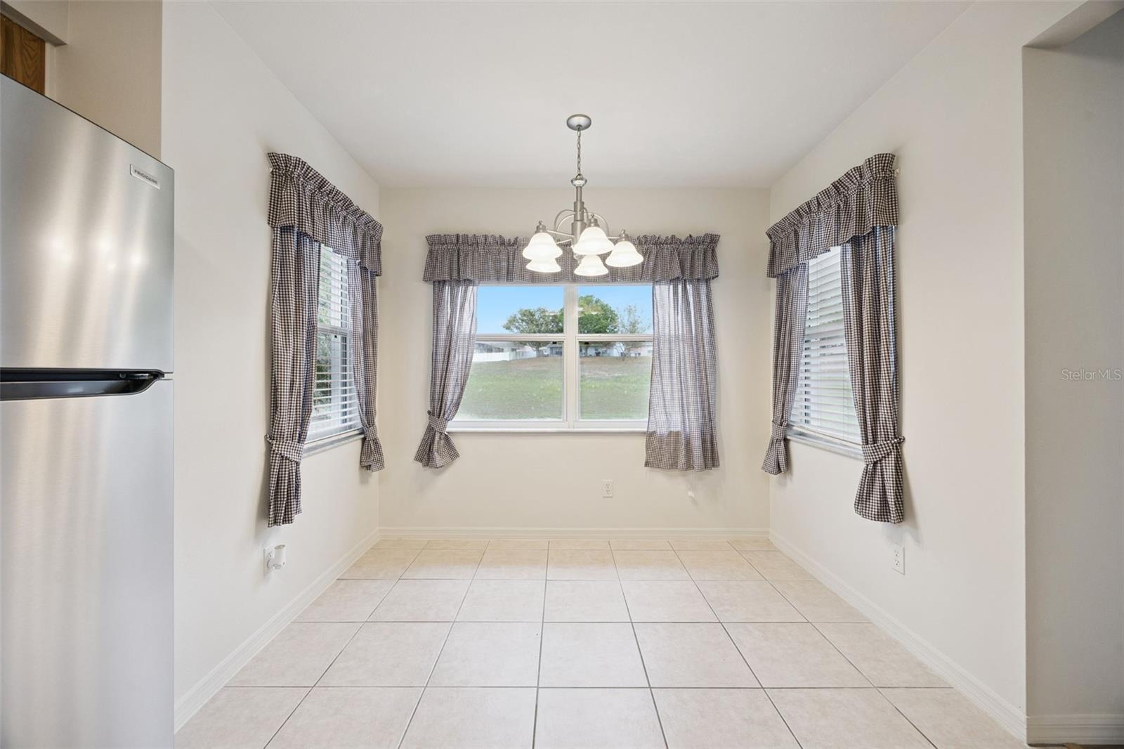 Image 16 of 43 For 11614 Roper Boulevard