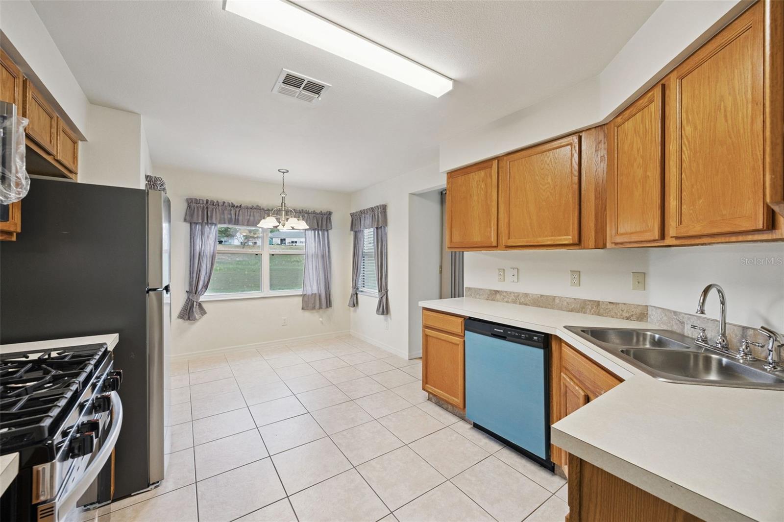 Image 17 of 43 For 11614 Roper Boulevard