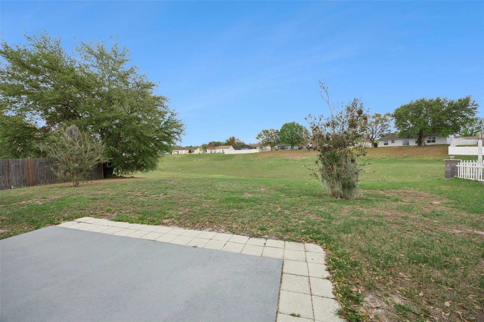 Image 27 of 43 For 11614 Roper Boulevard