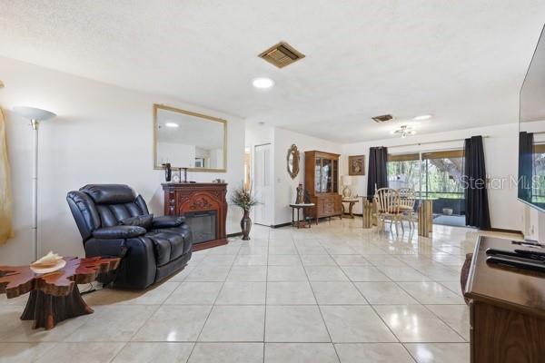 Image 3 of 20 For 2442 Sable Avenue