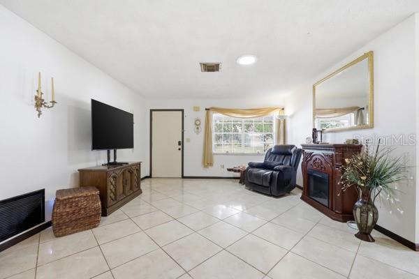 Image 5 of 20 For 2442 Sable Avenue