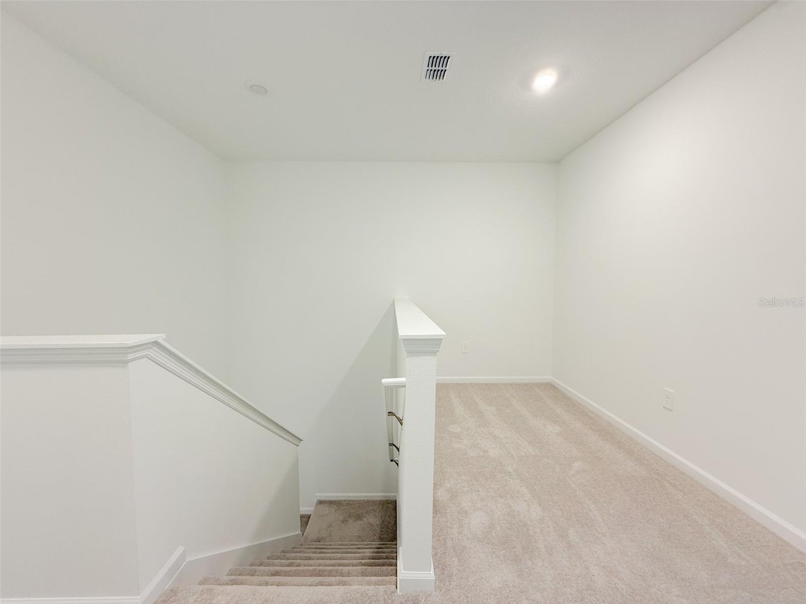 Image 17 of 28 For 1991 Stake Out Way