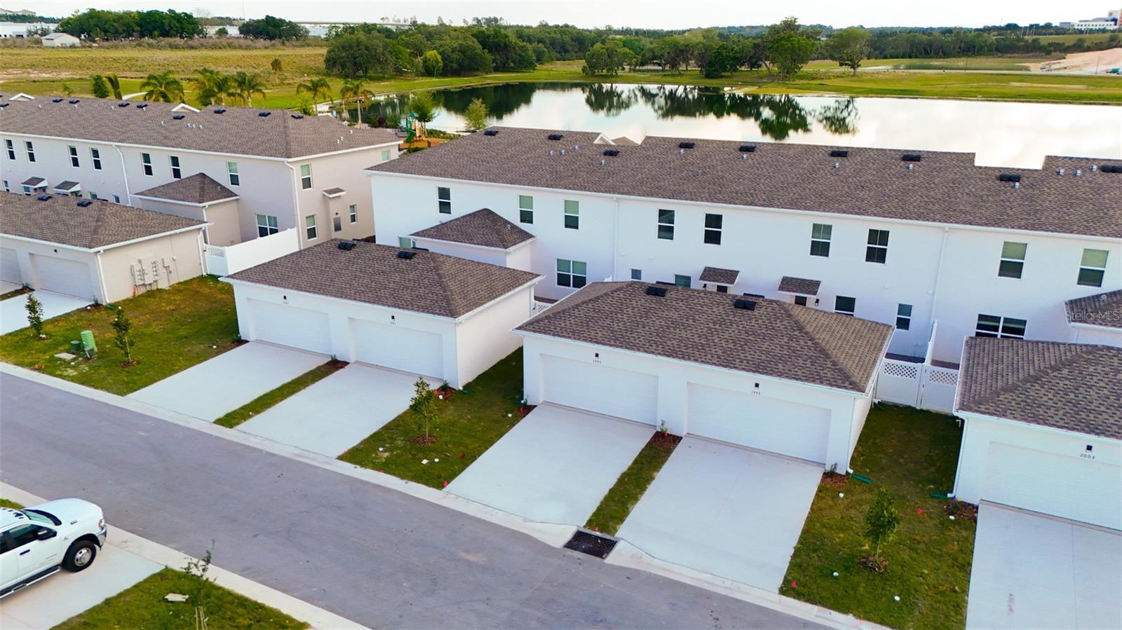 Image 2 of 28 For 1991 Stake Out Way