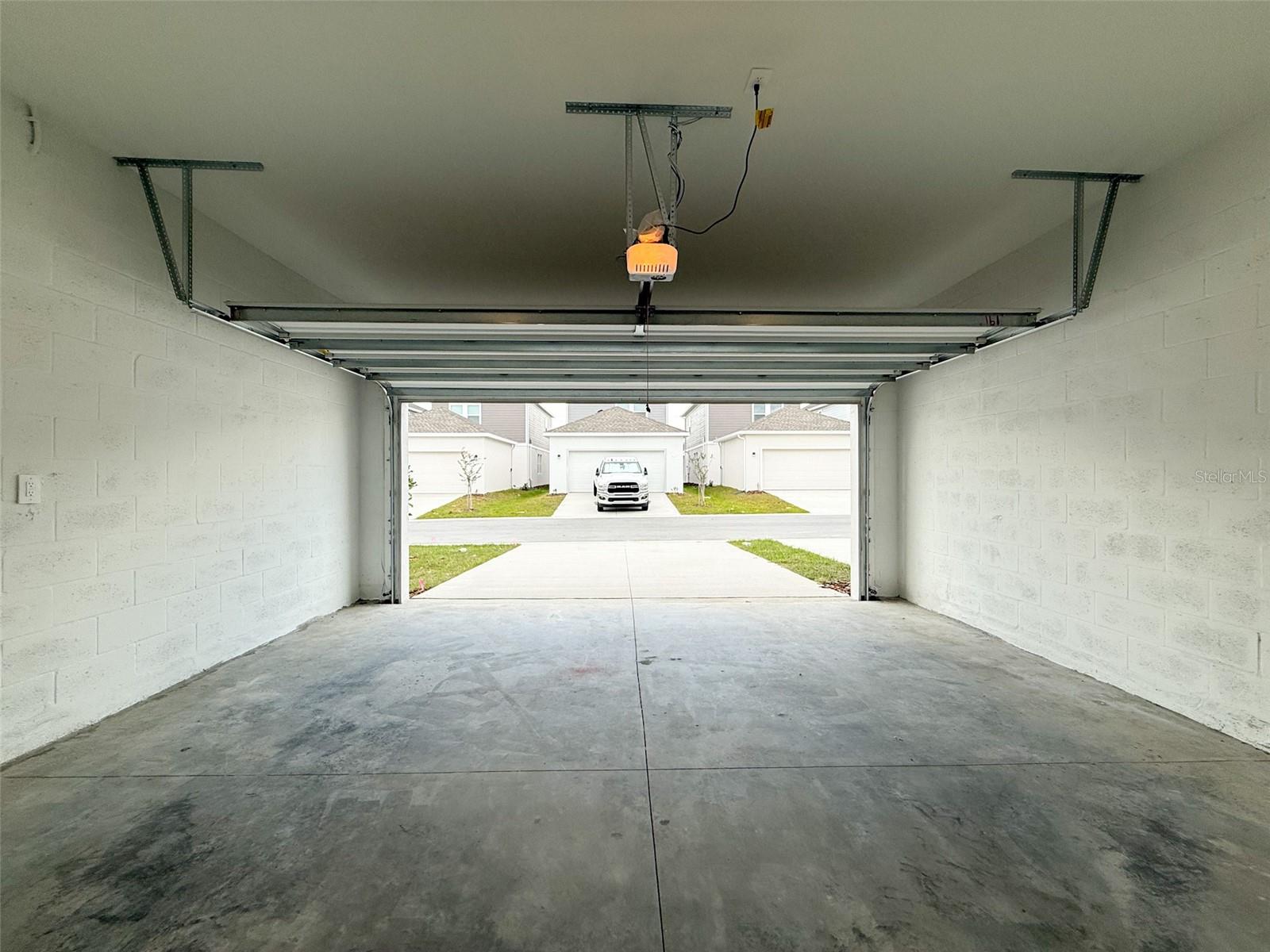 Image 25 of 28 For 1991 Stake Out Way