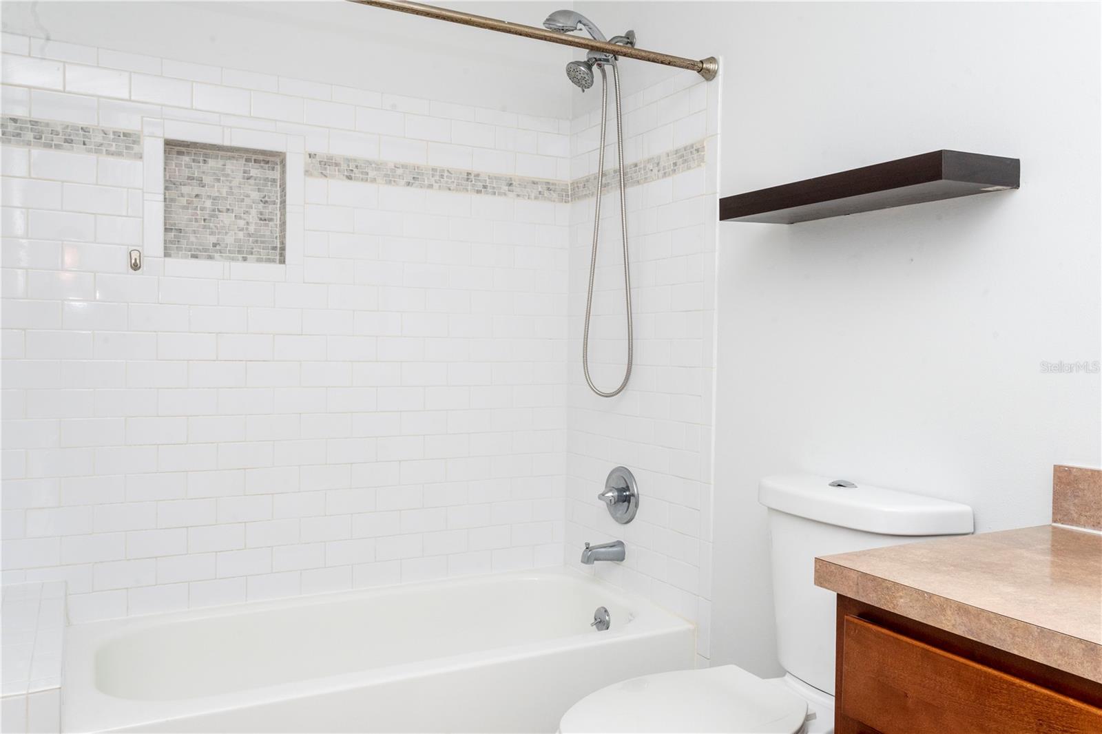 Image 20 of 46 For 3729 Lake Orlando Parkway 3