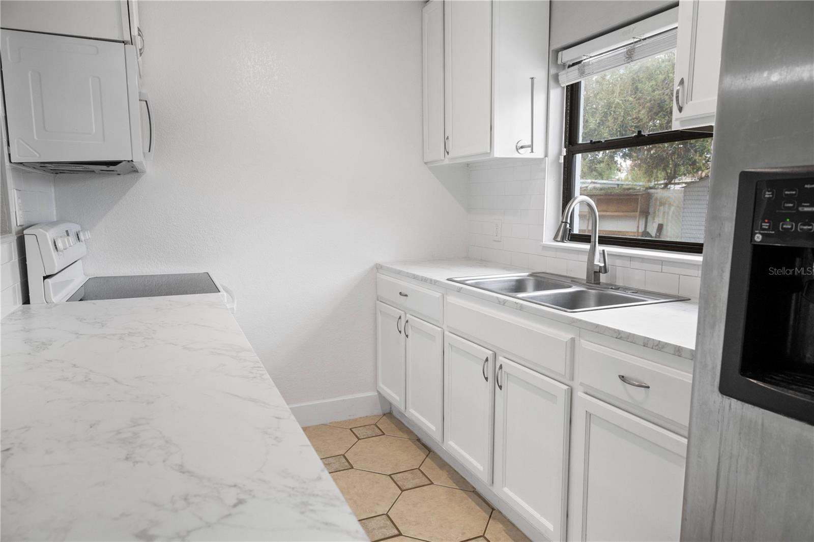 Image 9 of 43 For 1614 Maureen Avenue