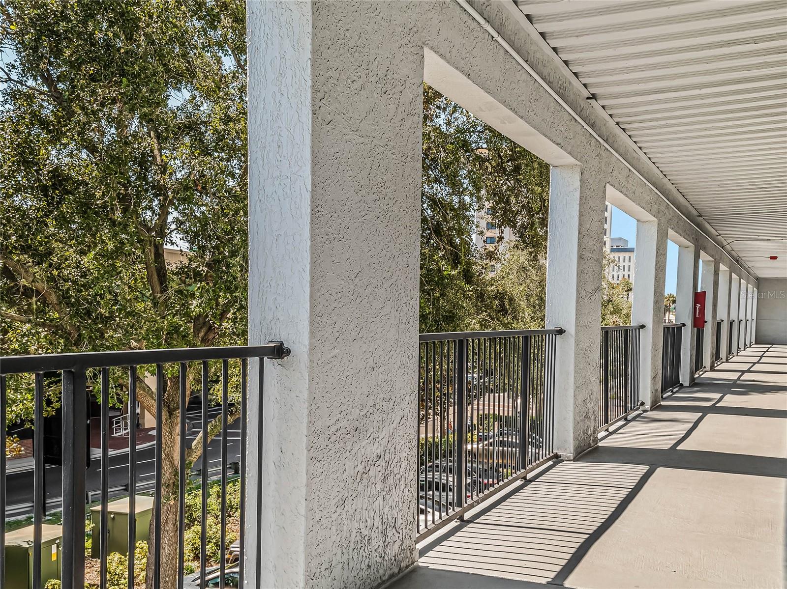 Image 16 of 33 For 202 South Street 3051