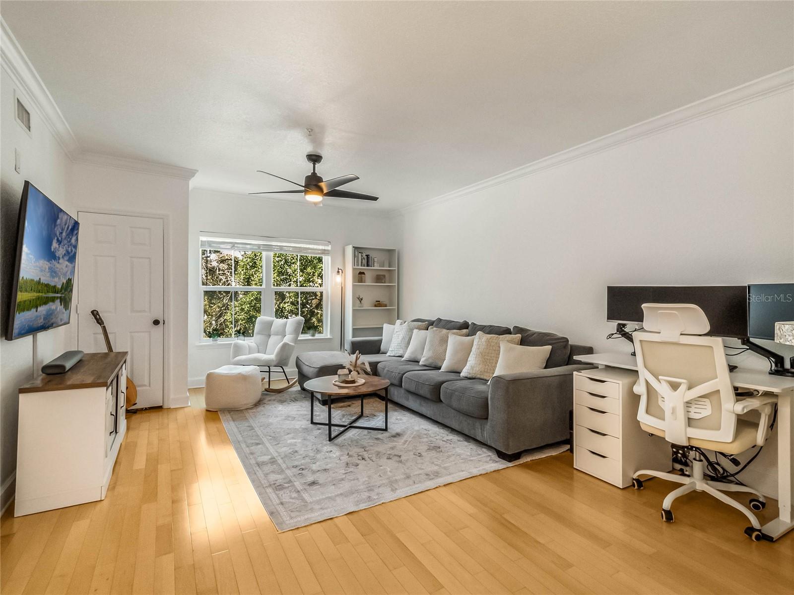 Image 2 of 33 For 202 South Street 3051