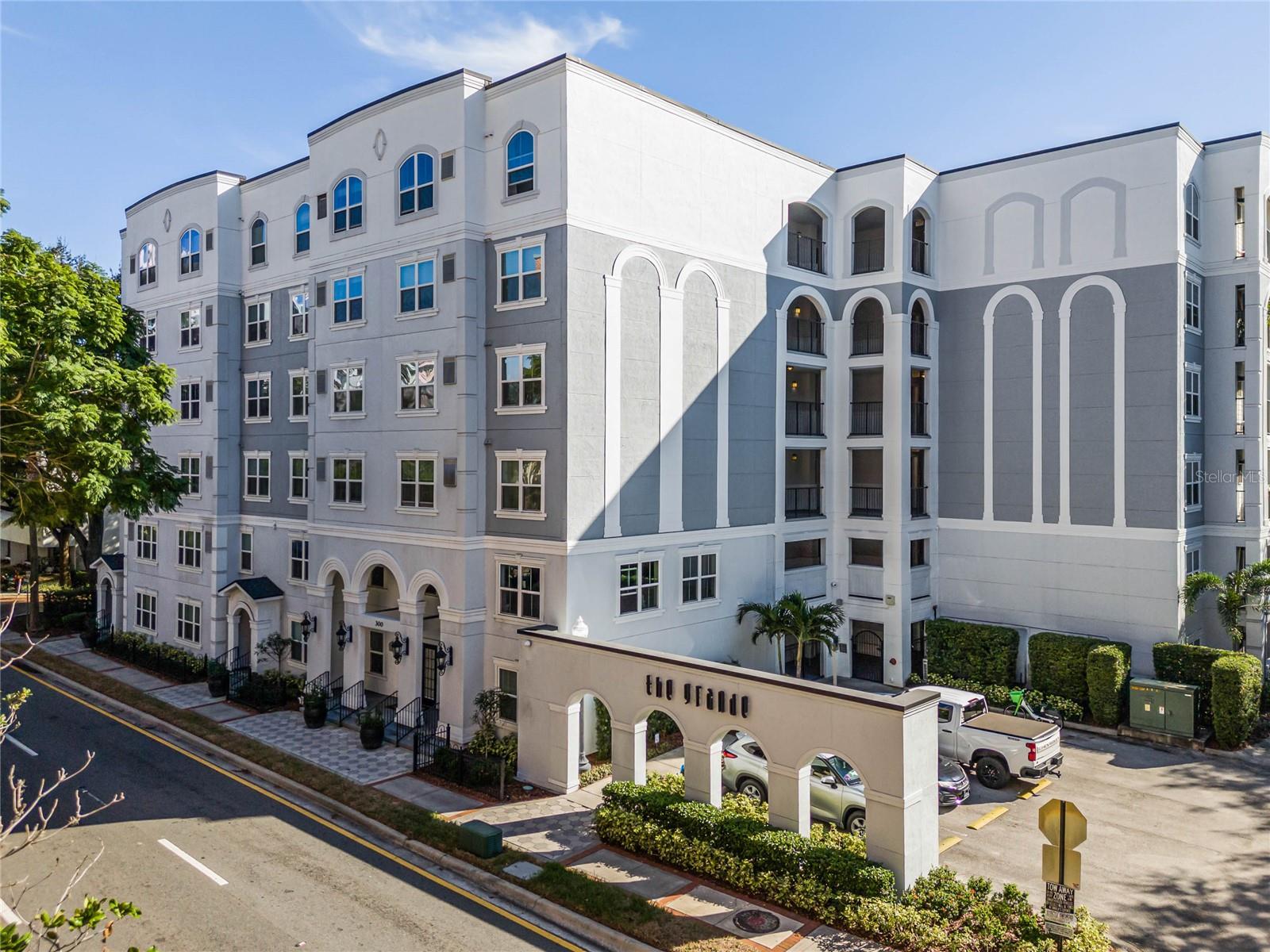 Image 25 of 33 For 202 South Street 3051