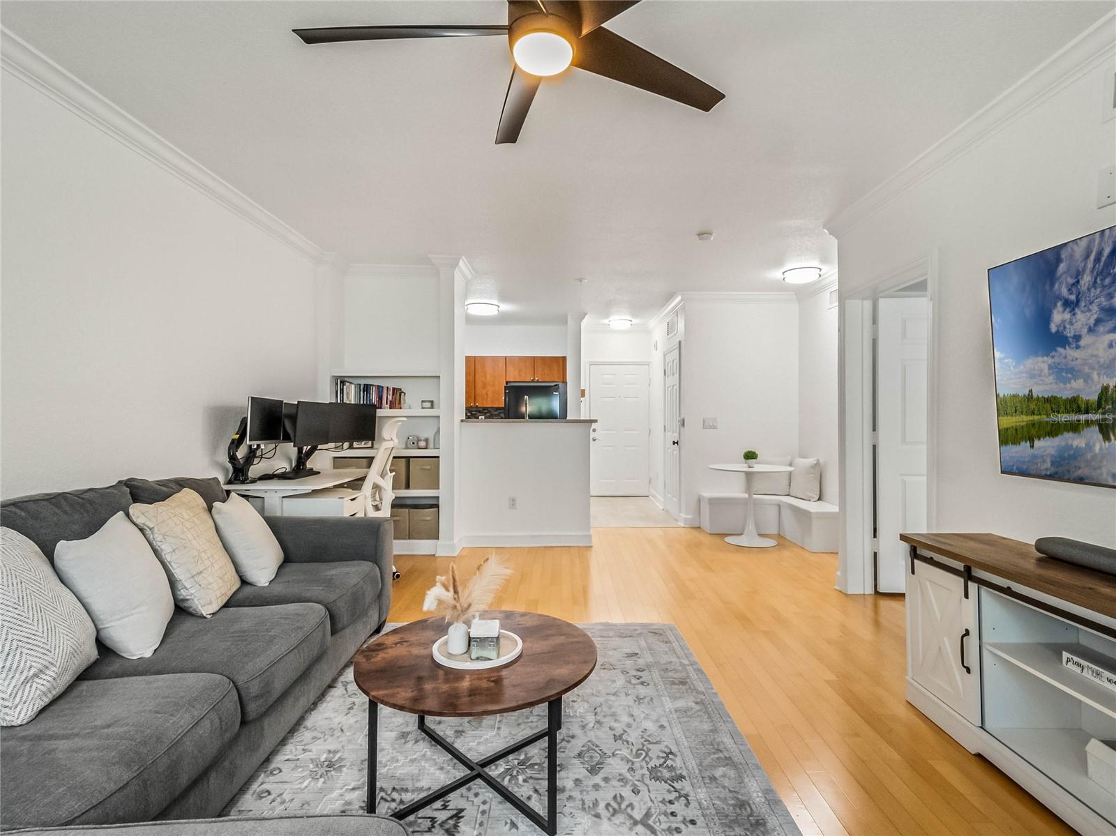 Image 4 of 33 For 202 South Street 3051