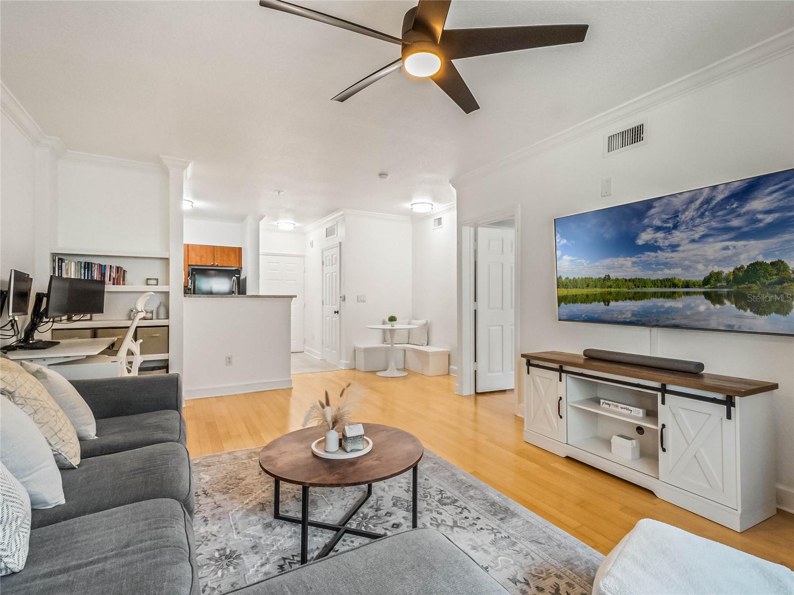 Image 5 of 33 For 202 South Street 3051