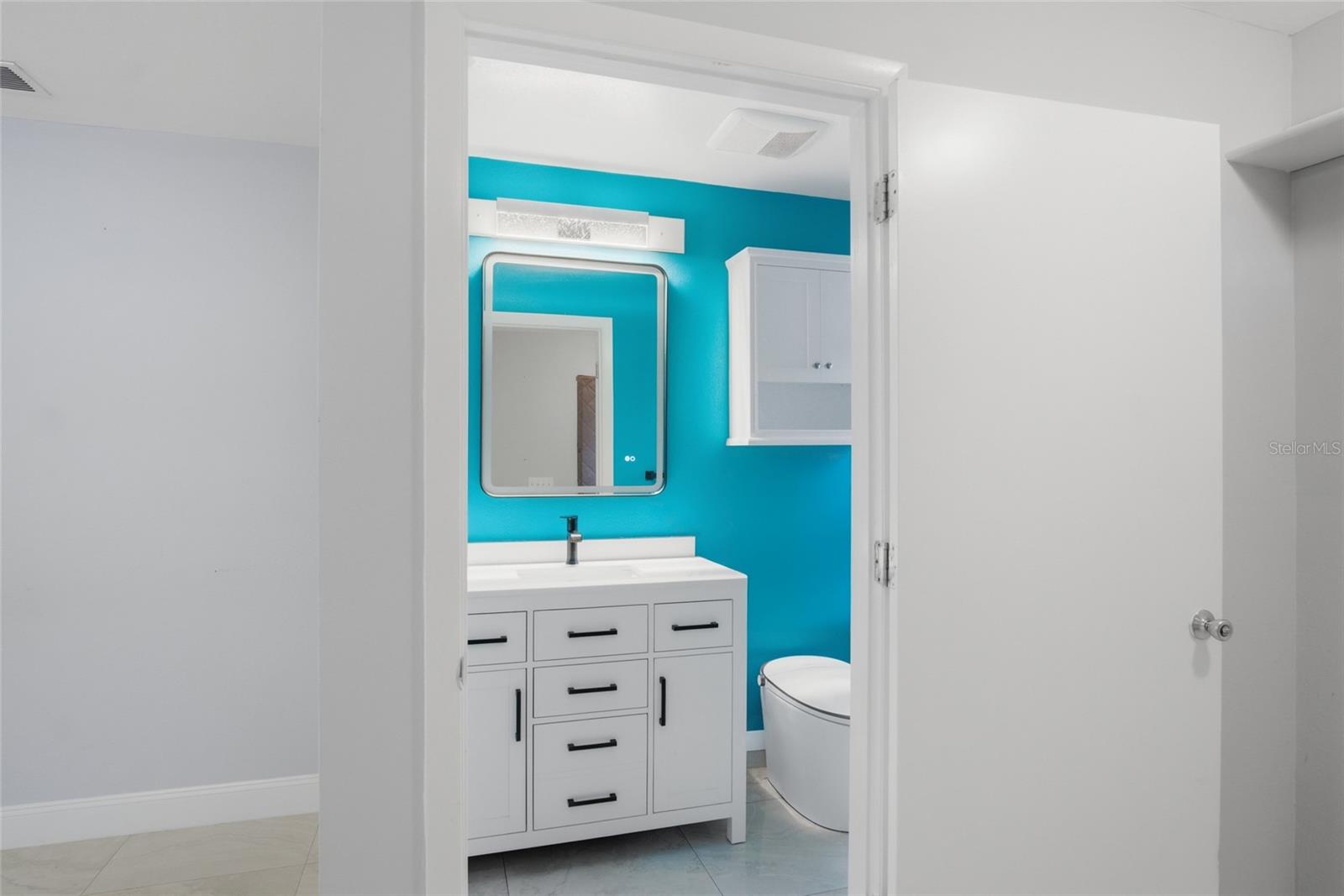 Image 13 of 31 For 610 Ellendale Drive