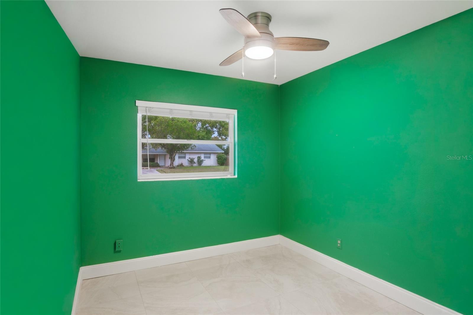 Image 16 of 31 For 610 Ellendale Drive