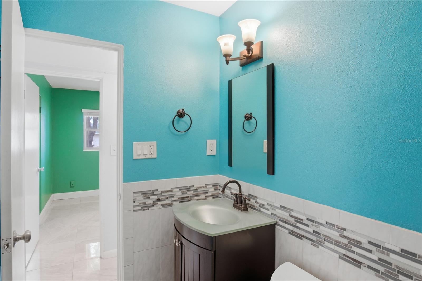 Image 19 of 31 For 610 Ellendale Drive