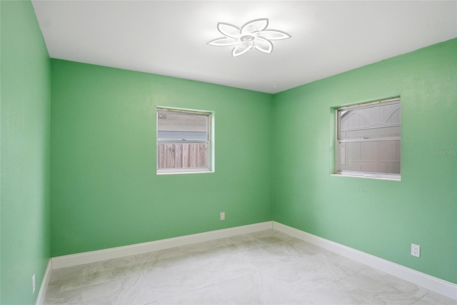 Image 20 of 31 For 610 Ellendale Drive