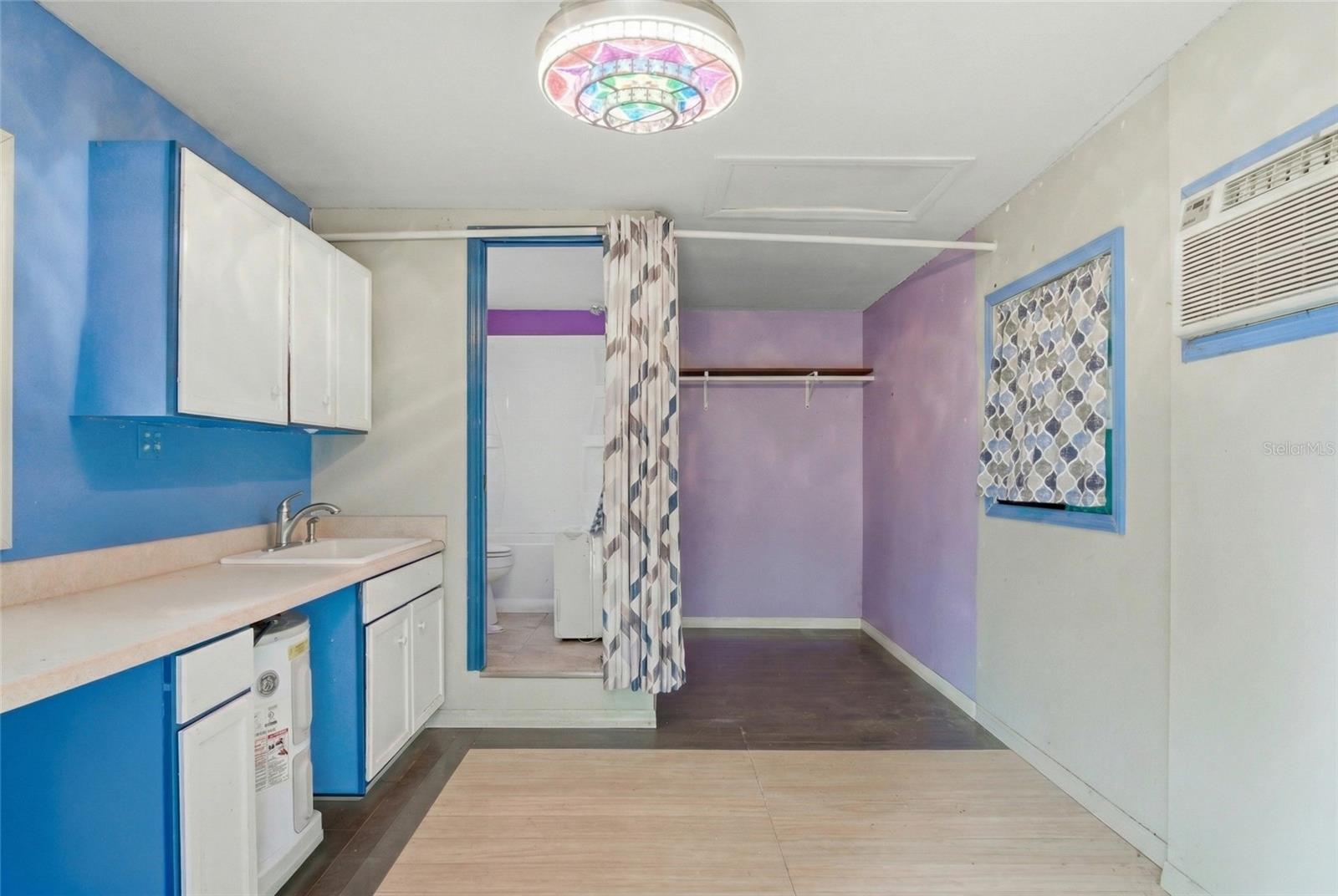 Image 29 of 31 For 610 Ellendale Drive