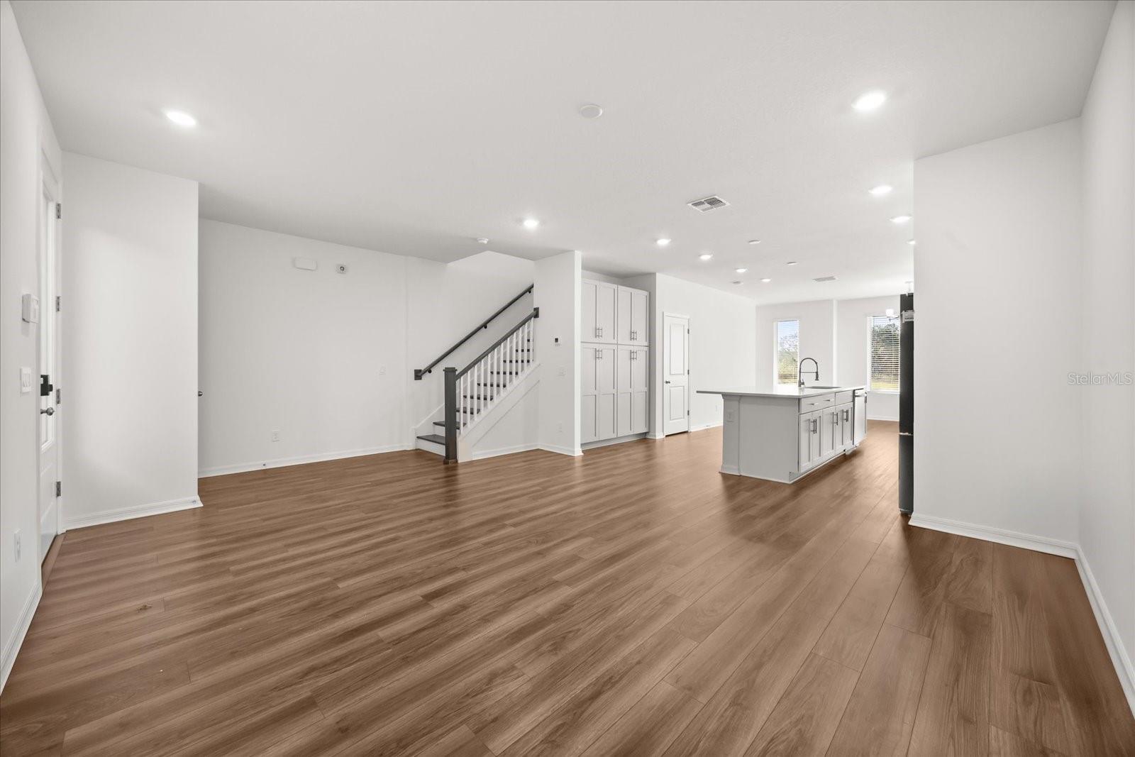 Image 4 of 27 For 6403 Cyrils Drive