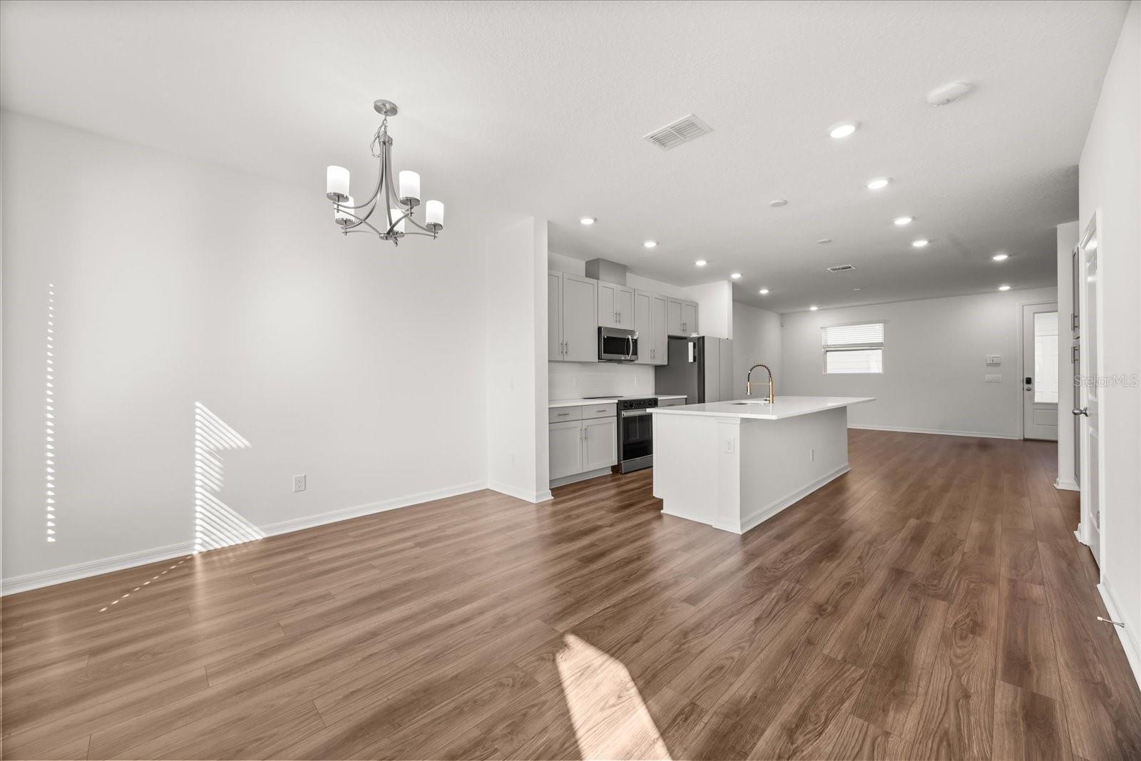 Image 6 of 27 For 6403 Cyrils Drive