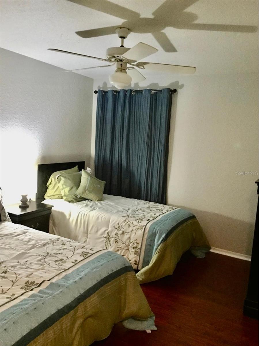 Image 11 of 18 For 14049 Fairway Island Drive 113