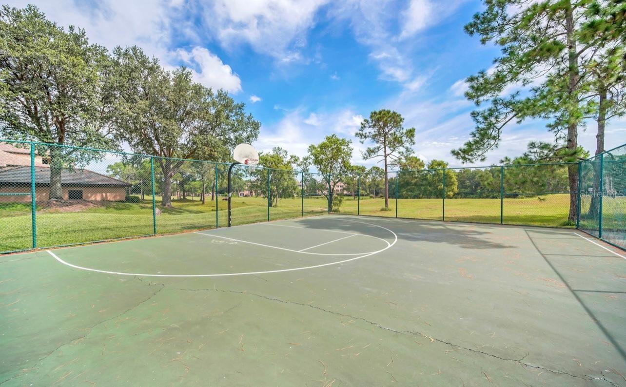 Image 17 of 18 For 14049 Fairway Island Drive 113