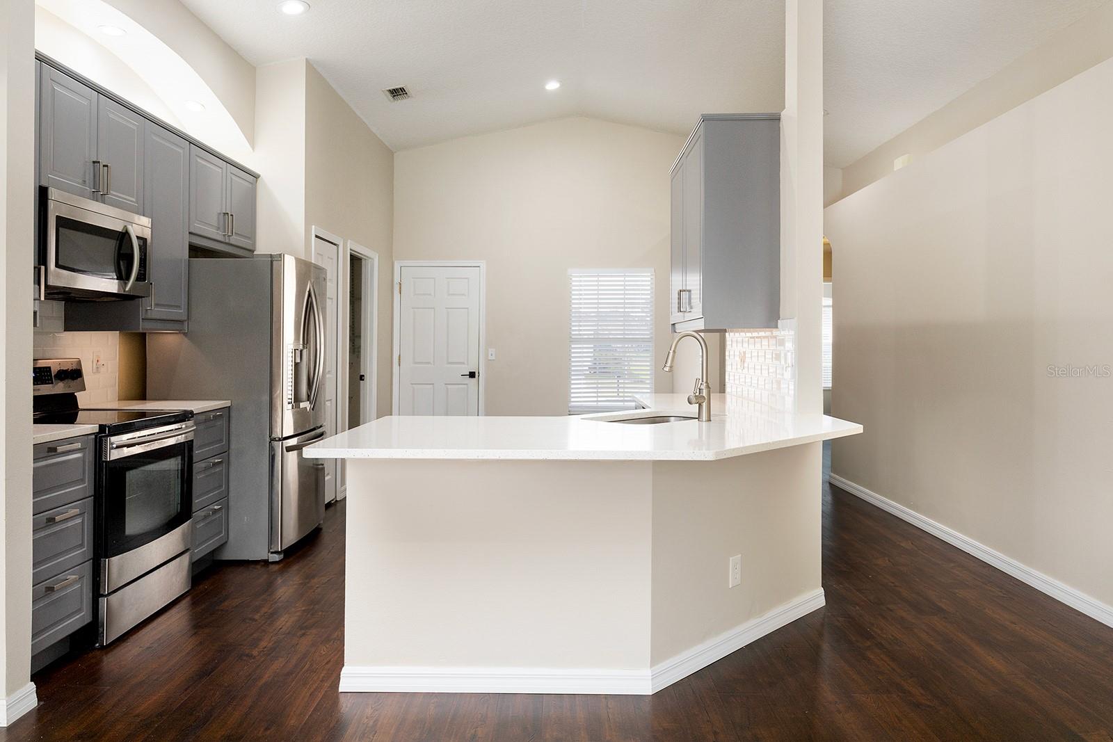 Image 10 of 37 For 14909 Yorkshire Run Drive