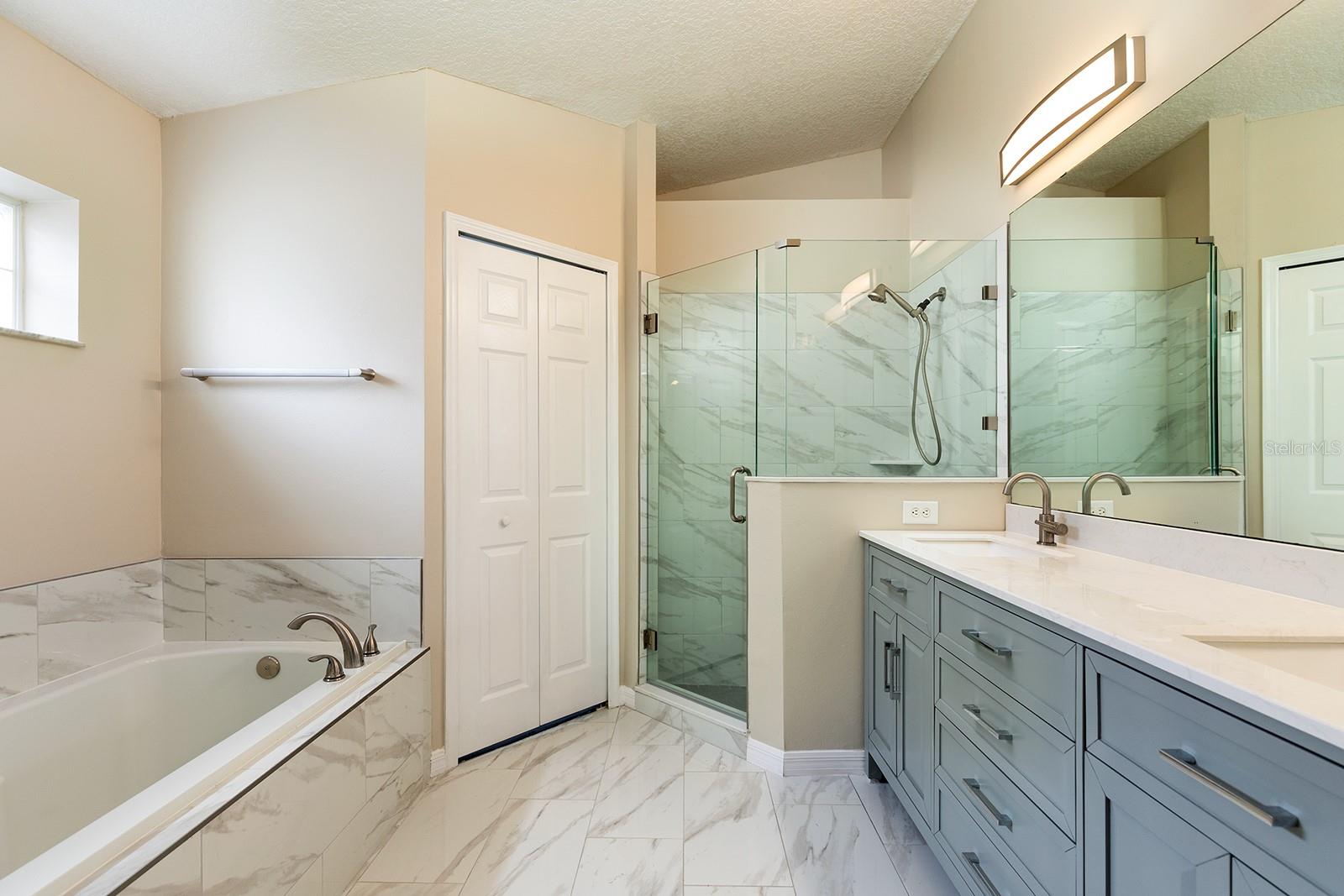 Image 17 of 37 For 14909 Yorkshire Run Drive